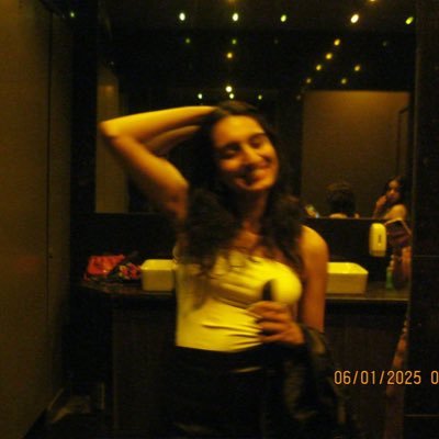 ananyaa28's profile picture. i’m basically the human version of a gracie abrams song