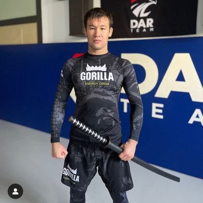 Salut mon gars tu me reconnais... 🥊🤼♂️🥋
➡️ @TheHighlightFR