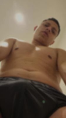 VERSHOT10's profile picture. HAY 🌍  CON DIFERENTES LOCURAS DEMUESTRAME!! CUAL ES TU MUNDO 😎🦾