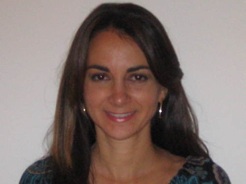 Sou consultora de turismo. Trabalho para que as pessoas possam viajar mais e melhor. Autora do blog @AgentenoTurismo.