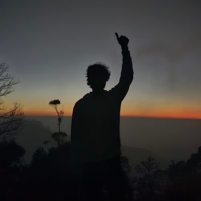 ennavopoda's profile picture. We rise by lifting others - Robert Ingersoll