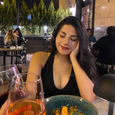 thinwatermelonn's profile picture. biraz düşününce hak veren kadın