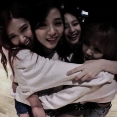 blackpinkjjrl6's profile picture. 