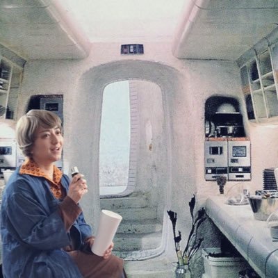 Star Wars Celebration Japan 2025に向けてアカウント作りました〜ベルーおばさんです。たまに反乱軍パイロットです。普段はミニチュア作ってる妙齢の婦人→Room8 Miniature @Room8theshop