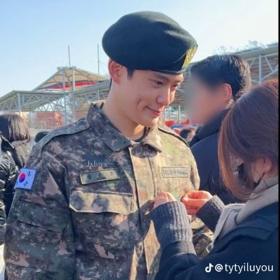 lovemujae's profile picture. 