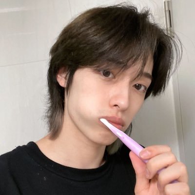 nyllures's profile picture. kitsch kitsch kitsch kitsch kitsch kitsch kitsch