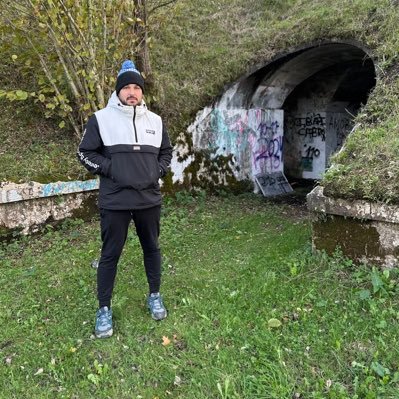 SKfantasy11's profile picture. Del 91 pero los porteros de discoteca piensan que soy del 2000