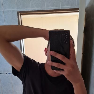Tercero Bull en los 30 con ganas de conocer parejas y hotwife, respetuoso, profesional y super simpático. ANTOFAGASTA-STGO-CONCEPCION
