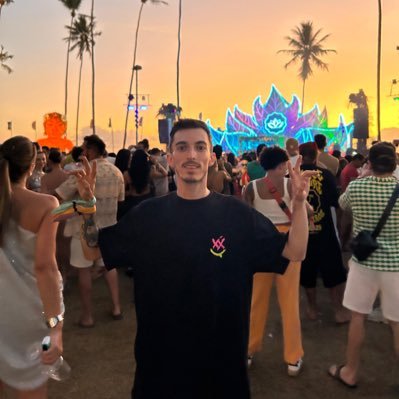 Artist Producer for @baianolol1
Director at @ilhadaslendas #KABUMIDL 🏝️
Music Is the Answer.