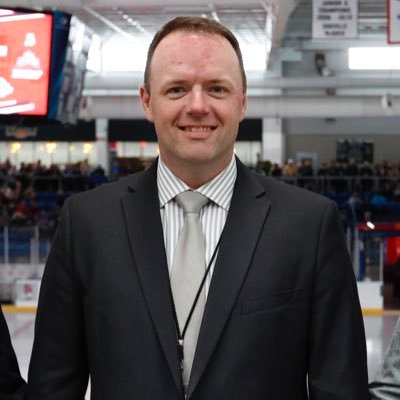 Fier natif de Chibougamau | Ex-arbitre, @LHJMQ et LNAH | Superviseur-chef des officiels @HockeyQuebec | Coupe du Centennaire depuis 2023