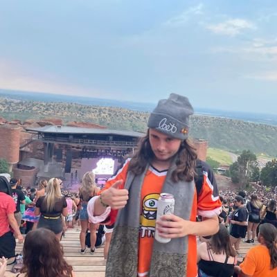 Edm Headbanger
Be kind ,spread love, show love ❤️
Too weird to live too rare to die.