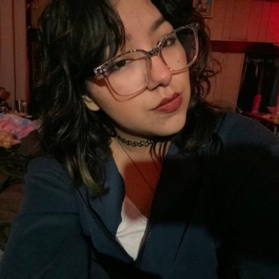 actualmente hago directos en Twitch👀 Corre y sígueme no te vas a arrepentir😉💜