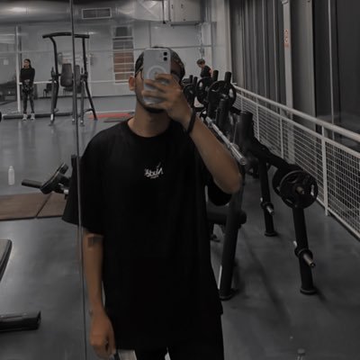 razeremece's profile picture. Novio (no) oficial de @Judeline__ , eso es todo