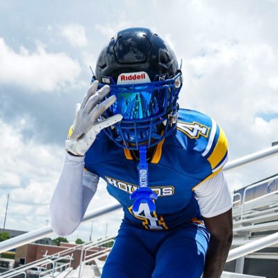 TRUE GAMER🐾‘25 |ATH|WR|RB| @lymanfootball24 5'9 160 | 3.2 GPA 4.4 FLAT lazer⌚️ #LongLiveMyMomma