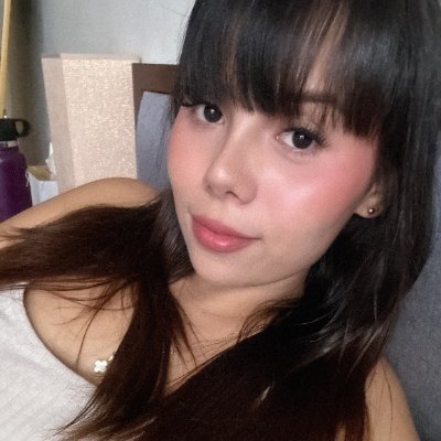 Rocky Mountain cutie with a thing for late-night chats & deep dives 💋
Colorado raised, emotionally available, occasionally chaotic.
Slide in, it’s still FREE
⬇