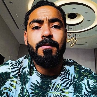 midoviiich's profile picture. 33
Aquarius 👑
MANUTD 🔴🔴🔴