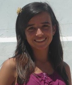 Meu sorriso possuí vários significados e tenho certeza que, ninguém além de mim sabe exatamente o que existe por trás dele !