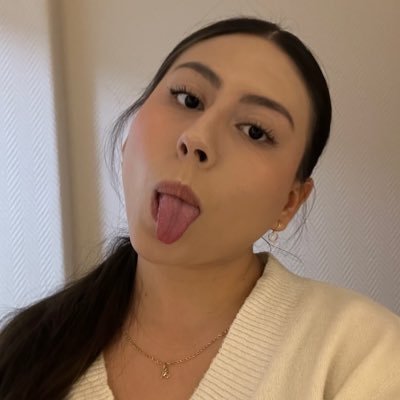 borntooverlove's profile picture. just me & my thoughts