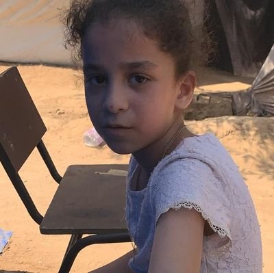 Palestinian 🇵🇸
Gaza 📍
I call on compassionate hearts and white hands to help me save my family before it is too late 😥
