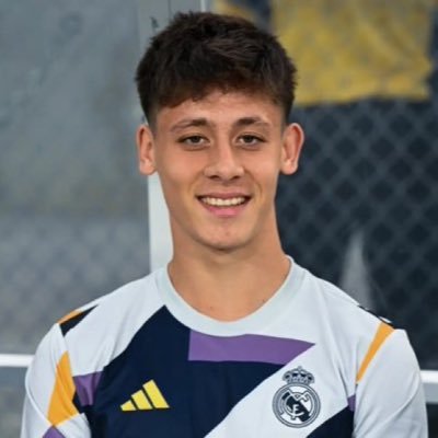 Madridista pero mucho, mucho mucho, muchísimo vamos. También hablo de luchitas falsas.