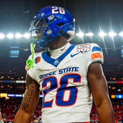 RB @BoiseState Perris, California Humble and Patient🙏🏾 Contact (951-758-3590) BLESSED BY GOD!
