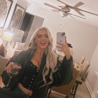 Mariah (NOT @MariahMayx). (@islingtonsown) 's Twitter Profile