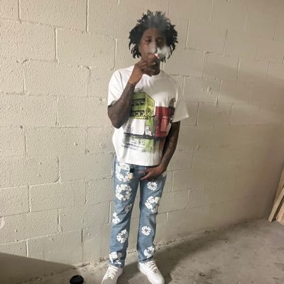 idontrllyexcist's profile picture. Make money not friends 💯🔋