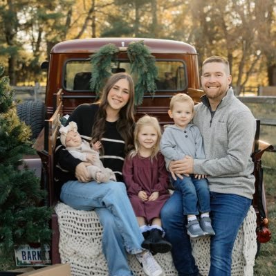 4th generation farmer in NW Indiana. I was born at a very young age. Undefeated at four-way stops. Not taking life for granted.... RIP DAC 3/29/14, KBD 11/4/18