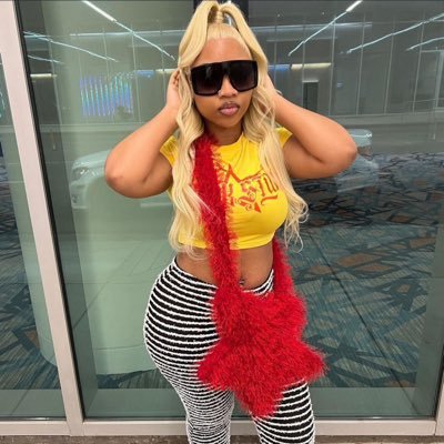 Taurus ♉️ Idc …..I know I’m hella pretty 🤩….. my butt fat hahaha