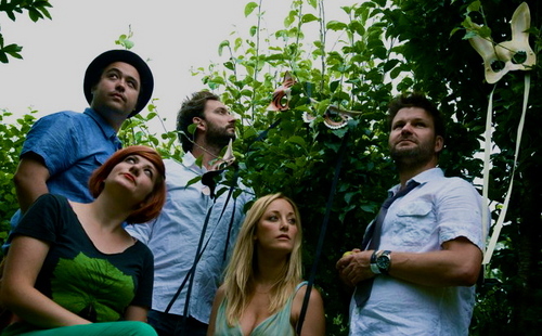 enchanting, folkpopclassical, melodrama, string quartets, haunting choirs, forests, fairytales, dartmoor...    FREE downloads: http://t.co/cxhGyT1DgS
