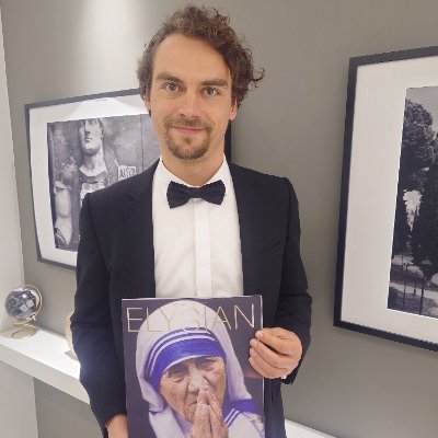 Dennis is a biohacker and founder of Holistic Wellness Weekend, merging AI, Breathwork, and Wellness. Stuttgart, Germany.