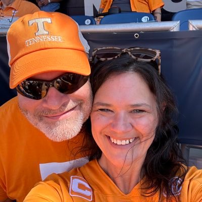 Passionate about Christ, and my children. Always present!!! 2 Timothy 2:3 GB🍊 🏈⚾️🏀 🍊UTM ⚾️