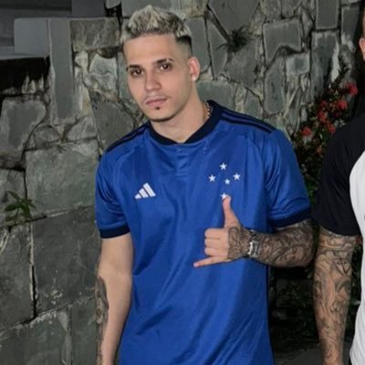 Ando protegido, não corro perigo porque minha Fé me salva 🙏🏼