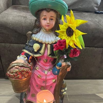 El poder Dios nos cubra san Miguel Arcángel nos proteja cn su espada de todo peligro a mi VZLA y confio en Dios q todo va ser mejor