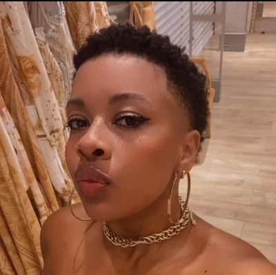 prettabea's profile picture. Pierre | Jade