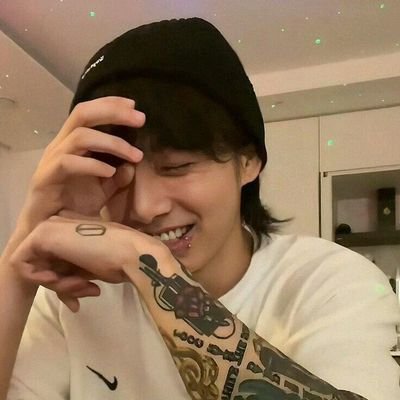 Yukikook12's profile picture. ♡₊˚ 🦢  Tannie  ꓝ𝝤Ɍ 𝝩𝝜𝝚 𝝖Ɍ𝝡S 𝝩𝝜𝝖𝝩 𝝜𝝤Ⳑ𝝙 𝝡𝝚 ☁☾