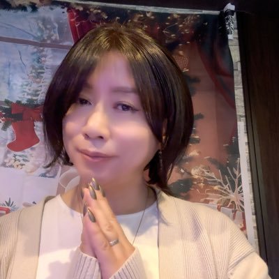 妻子もいて一戸建てのローンをしっかり払いながら、彼氏もいる人妻系女装 【好きな事】オシャレ、デート、洋楽カラオケ、ドライブ、ロードバイクライド 、写真撮影、カッコイイ 事【大事にしたい】品、友人、色気、彼氏 #nonbinary