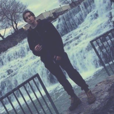 Rap Artist/ Song Writter/ Musician Out the 716 #Buffalo Instagram: tondo2trill Snapchat: jerrym13 Youtube: Tondo YahBoy