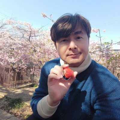 我是左撇子均勝                     
                           
I Am a Lefty-My Name Is Jyun Sheng.
                 
私は左利きだ !僕の名前は勝です
