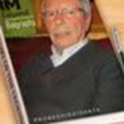 ParnetChri87932's profile picture. 