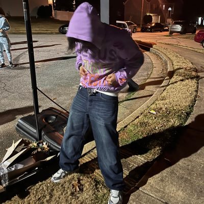 areecewrld's profile picture. I stream n shi