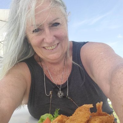 SaoirseAnois23's profile picture. 