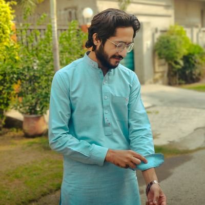 DrMuhammadNuman's profile picture. Alhamdulillah for everything ❤️🇵🇰
Blow candles on November 01 🎊🎂 🎉
Traveller ✈️ Book Lover 📖
Scratch here ▒▒▒▒▒▒▒▒▒▒ to unveil my secret bio 😛