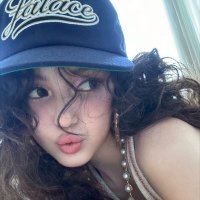yvee (@hyvenly) 's Twitter Profile