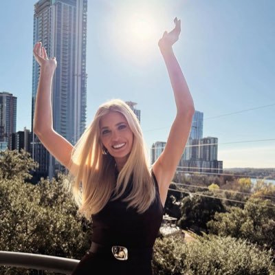 EmilyOrbin's profile picture. A Financial Advisor || A God Fearing Woman