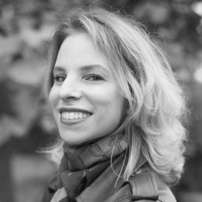 Marketer & Communicator. Consumer behavior & brand building obsessed. A New Yorker in Geneva. Passionate about travel, cuisine, and dance.