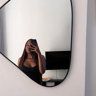 skariukiii's profile picture. Mind the business that pays you!✨