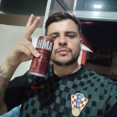 O famoso: Fonte confia 😝•
Amante de esportes e cerveja! 🙅🏻♂️🫶
