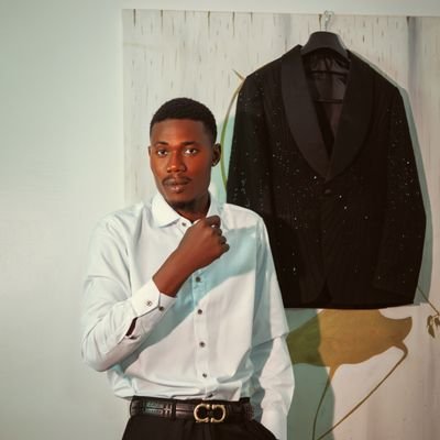 Model , Stylist , FX trader 📉📈 support Agent @funding_traders and @forfxcom , community manager, I play Violin for Fun