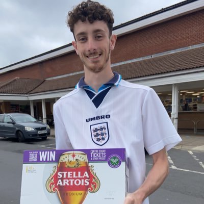 SamDarwin03's profile picture. Former shoe salesman, now aspiring singer, purchase my new album, I am behind on the rent